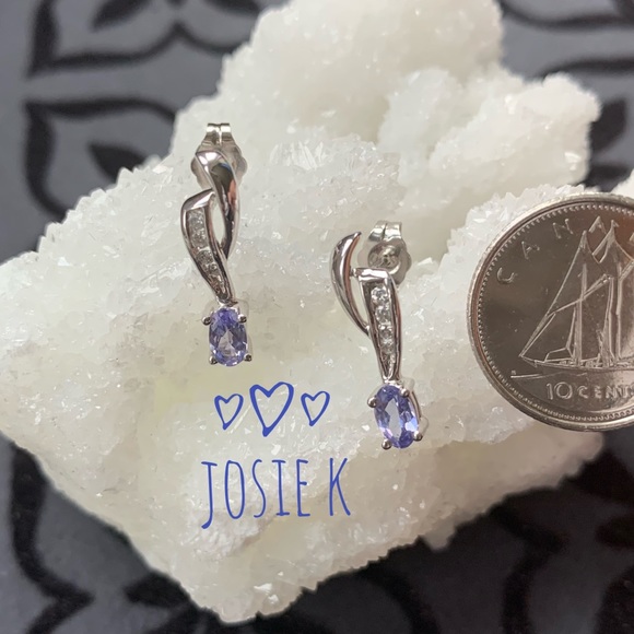 14K Gold Tanzanite & Diamond Earrings - Picture 5 of 6